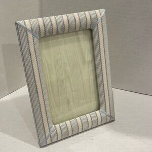 Bureaux Arts 4x6 Blue Stripe Fabric Picture Frame